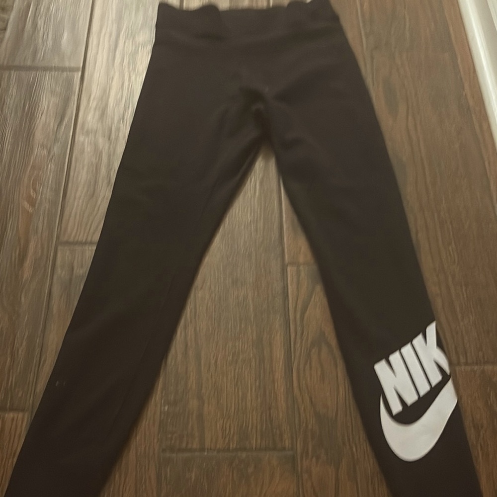 Nike Black Leggings with Tapered Fit and Elastic Waistband